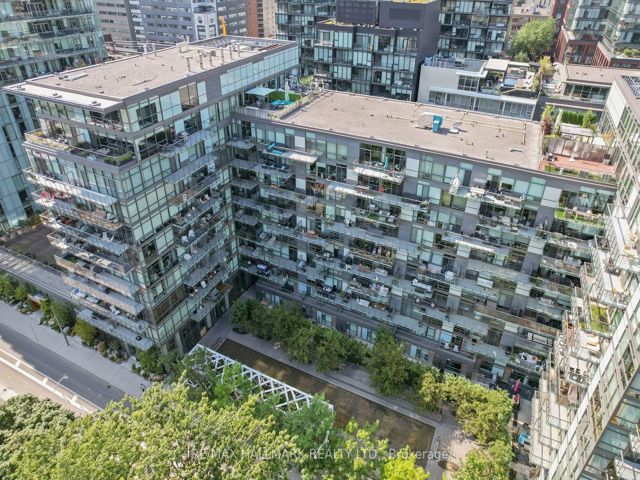 PH 1029 - 55 Stewart St