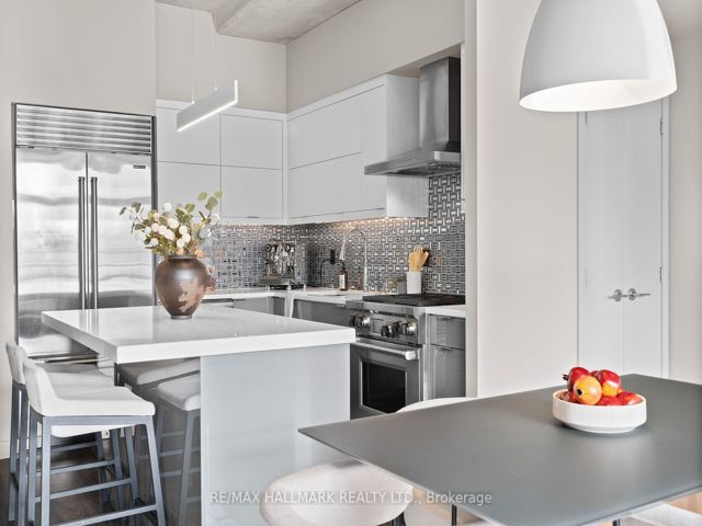 PH 1029 - 55 Stewart St