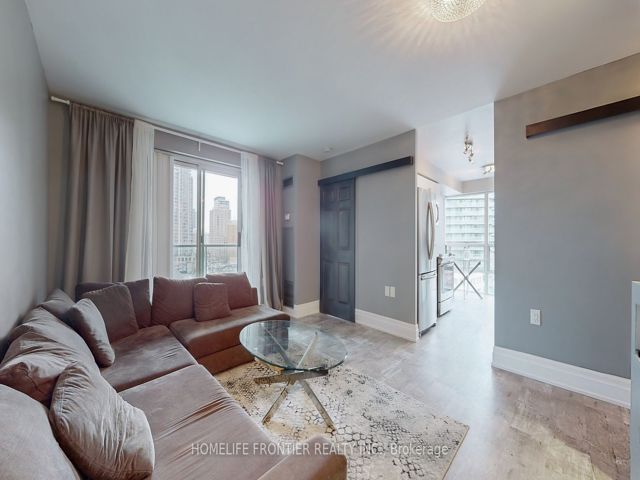 711 - 20 Olive Ave