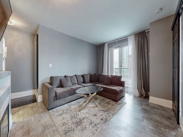 711 - 20 Olive Ave