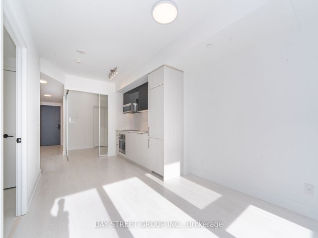 402 - 308 Jarvis St