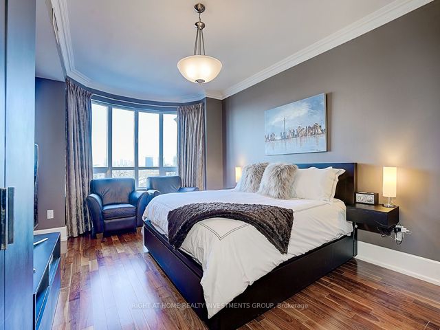 505 - 662 Sheppard Ave E