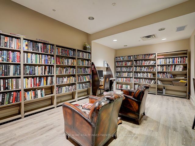 505 - 662 Sheppard Ave E