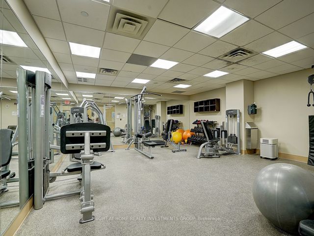 505 - 662 Sheppard Ave E