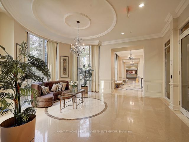 505 - 662 Sheppard Ave E
