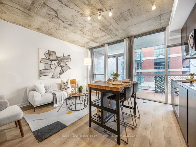 202 - 478 King St W