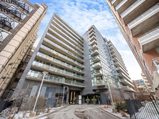 202 - 478 King St W