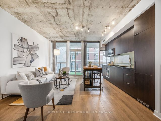 202 - 478 King St W