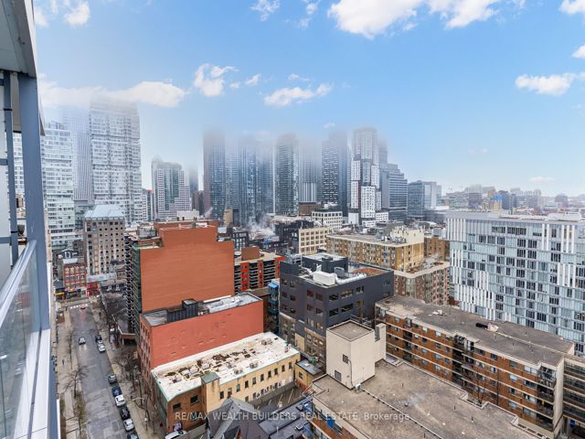 1706 - 210 Simcoe St