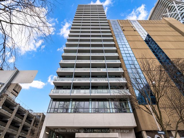 1706 - 210 Simcoe St