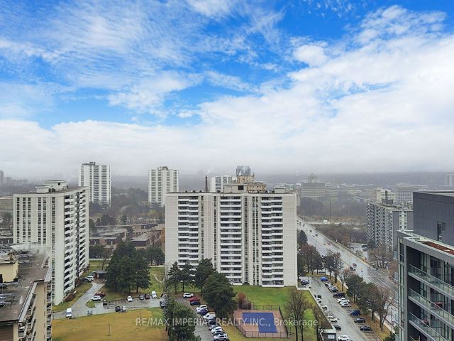 1705 - 38 Forest Manor Rd