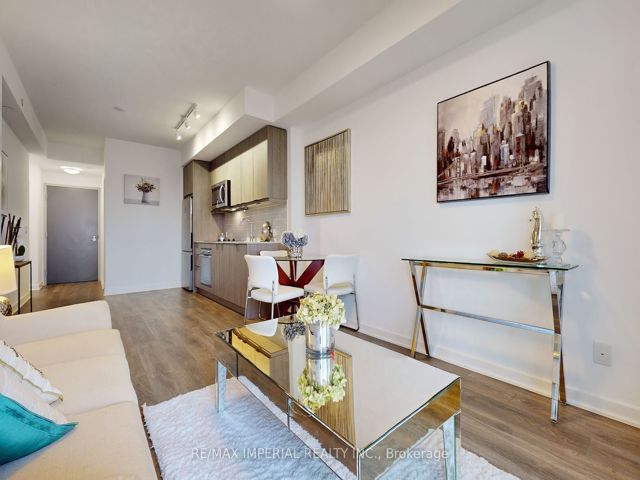 1705 - 38 Forest Manor Rd