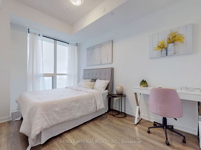 1705 - 38 Forest Manor Rd