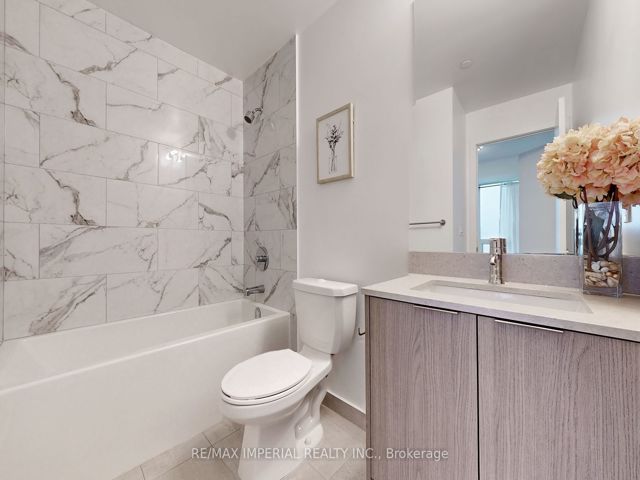 1705 - 38 Forest Manor Rd