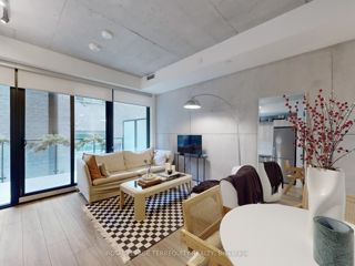 308 - 458 Richmond St W