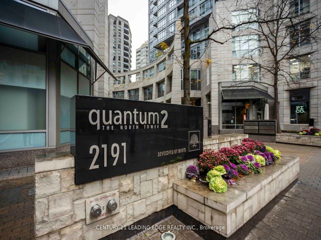 Loft #5 - 2191 Yonge St