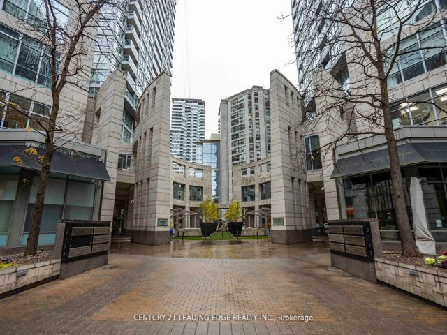 Loft #5 - 2191 Yonge St