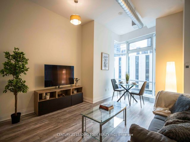 Loft #5 - 2191 Yonge St