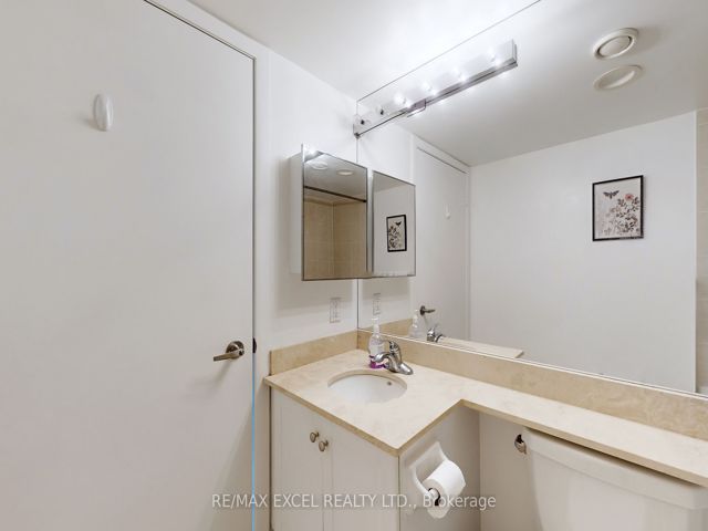 3401 - 210 Victoria St