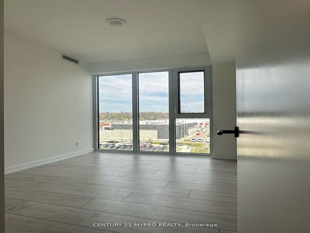 607 - 500 Dupont St W
