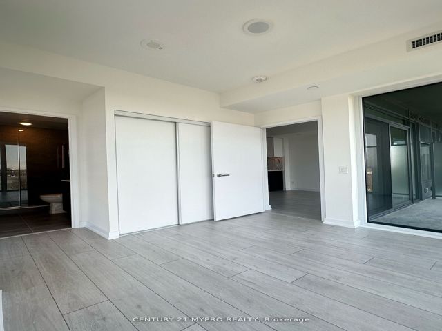 607 - 500 Dupont St W
