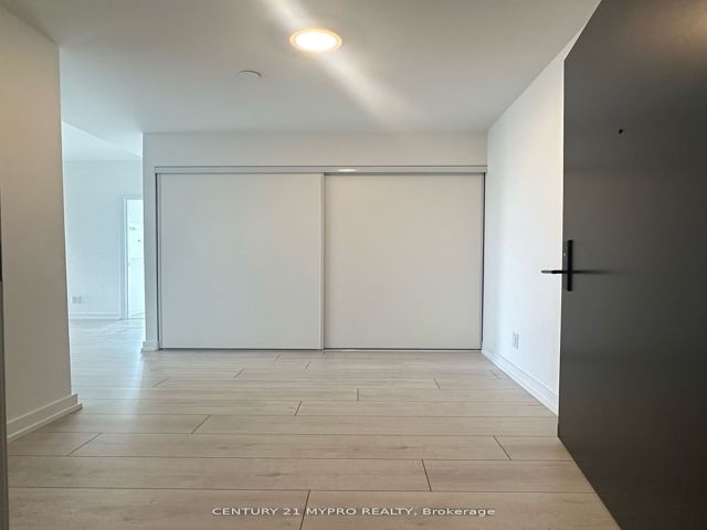 607 - 500 Dupont St W