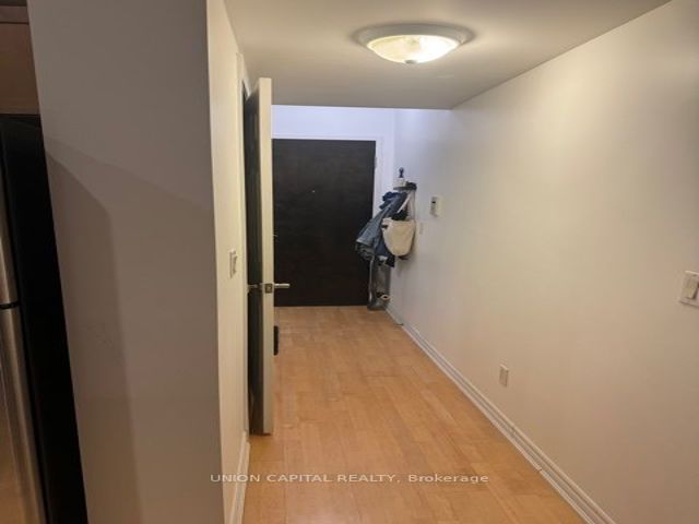 3613 - 761 Bay St