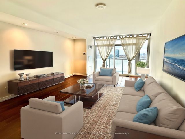 1312 - 170 Fort York Blvd