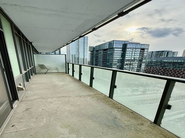 1312 - 170 Fort York Blvd