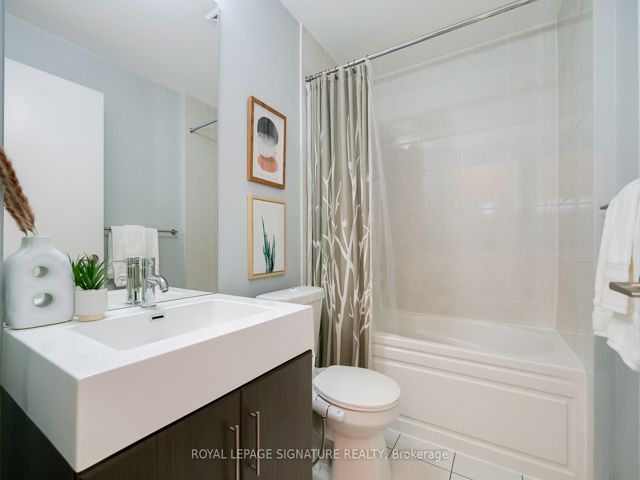 124 - 35 Brian Peck Cres