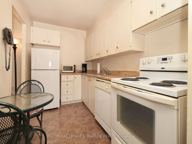 114 - 20 Sunrise Ave