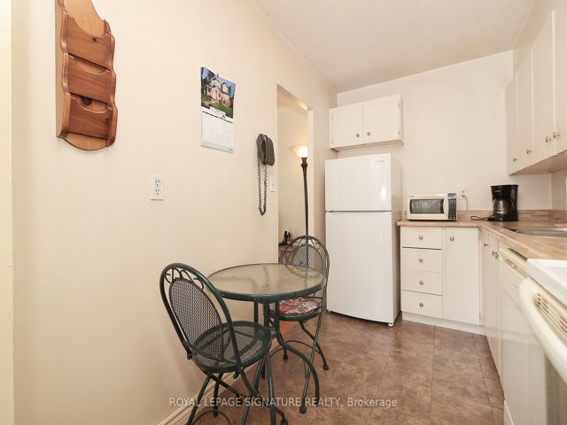 114 - 20 Sunrise Ave