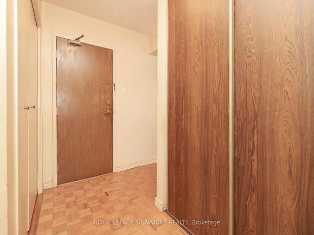 114 - 20 Sunrise Ave