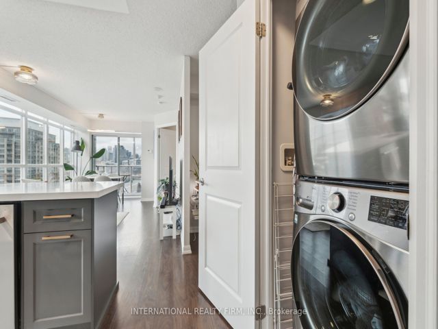 802 - 125 Western Battery Rd