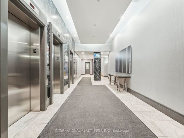 802 - 125 Western Battery Rd