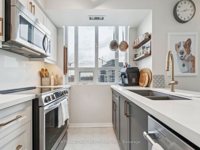 802 - 125 Western Battery Rd