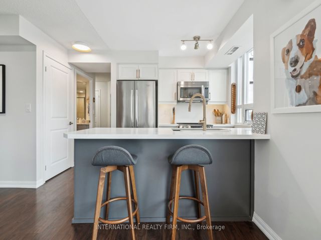 802 - 125 Western Battery Rd
