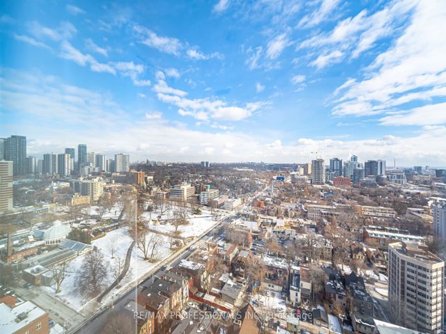 2615 - 319 Jarvis St
