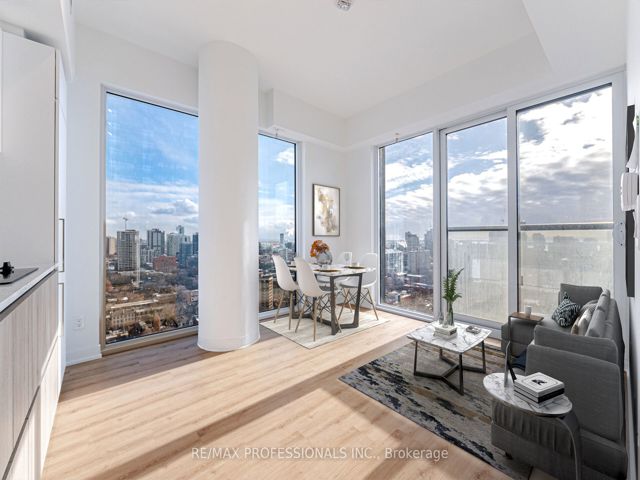 2615 - 319 Jarvis St