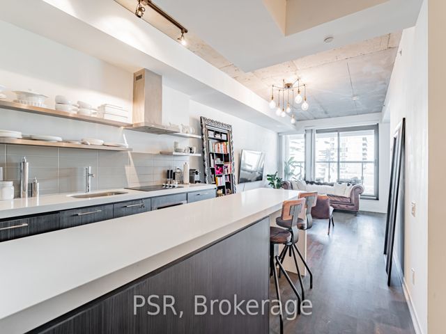 610 - 560 King St W