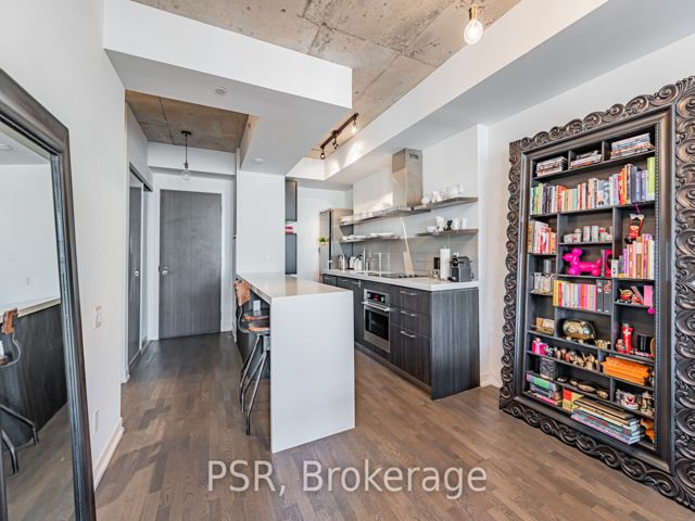 610 - 560 King St W
