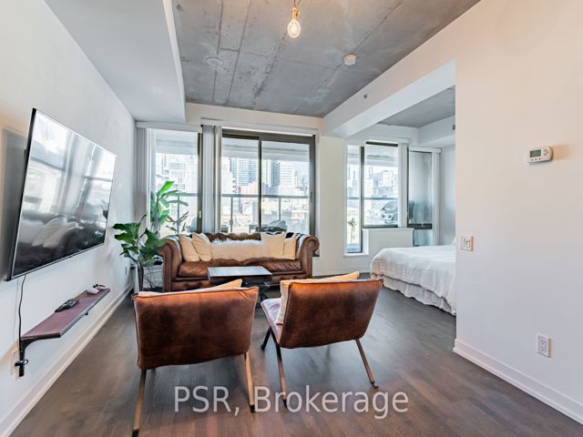 610 - 560 King St W