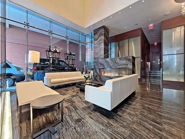 5607 - 180 University Ave