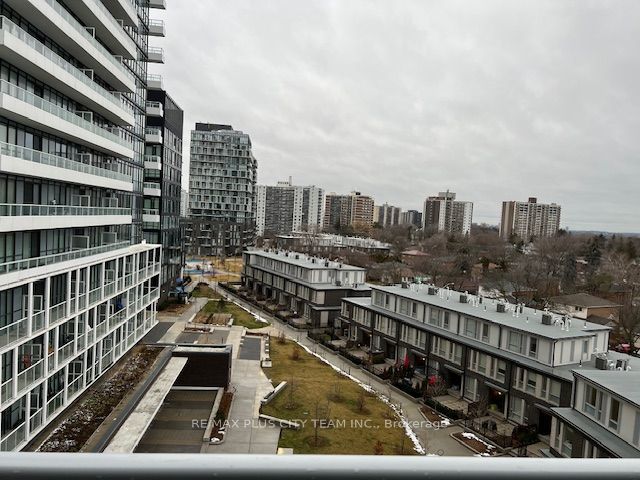 707 - 188 Fairview Mall Dr