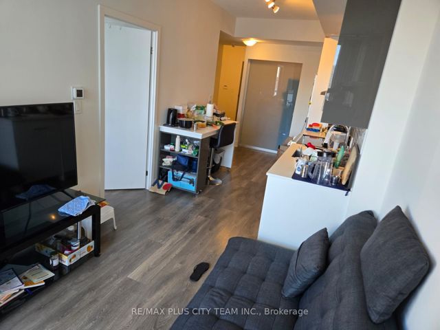 707 - 188 Fairview Mall Dr