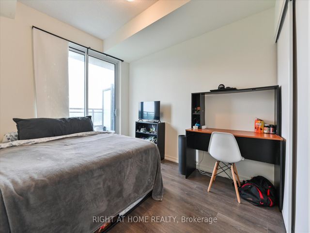 312 - 3237 Bayview Ave