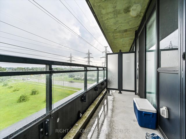 312 - 3237 Bayview Ave