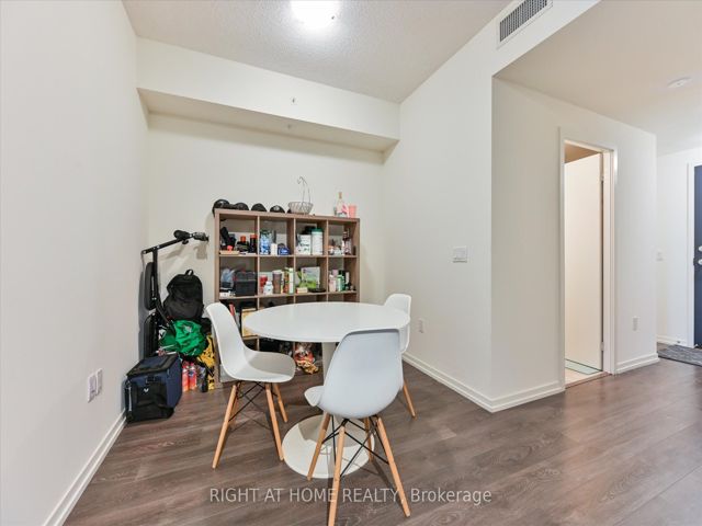 312 - 3237 Bayview Ave