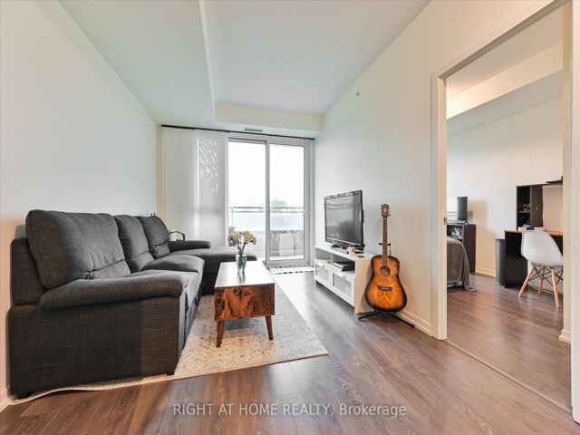 312 - 3237 Bayview Ave