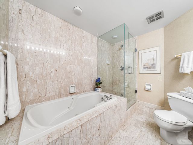 602 - 1177 Yonge St
